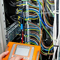 PQM-702 Анализатор параметров качества электрической энергии